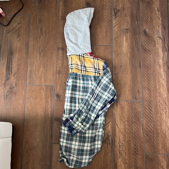 Medium plaid flannel with hoodie from American Eagle - Picture 2 of 3